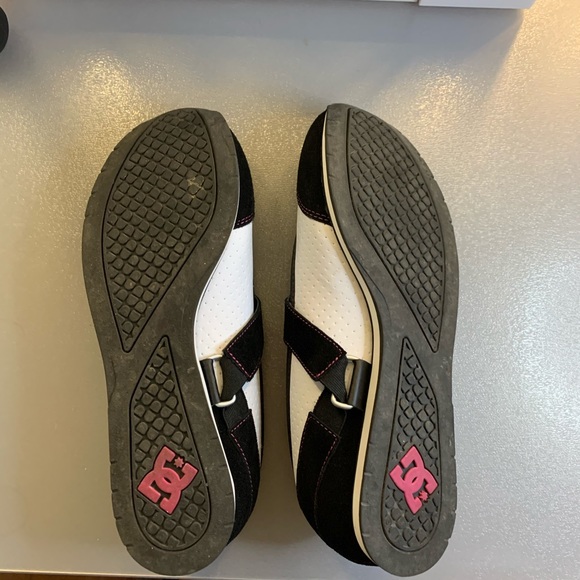 DC Shoes - Picture 2 of 2